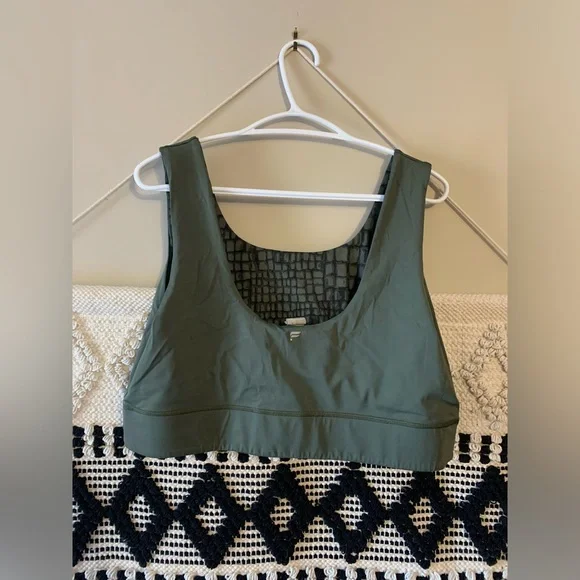 Fabletics Sports Bra - Reversible - Picture 9 of 9